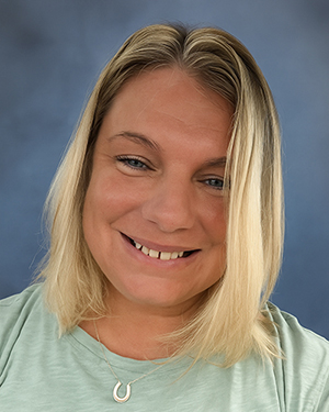 amanda crombie headshot
