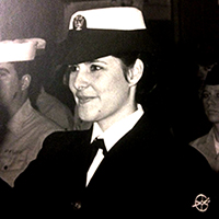 Lesli Porter, HR Healthcare Recruiter in Navy uniform